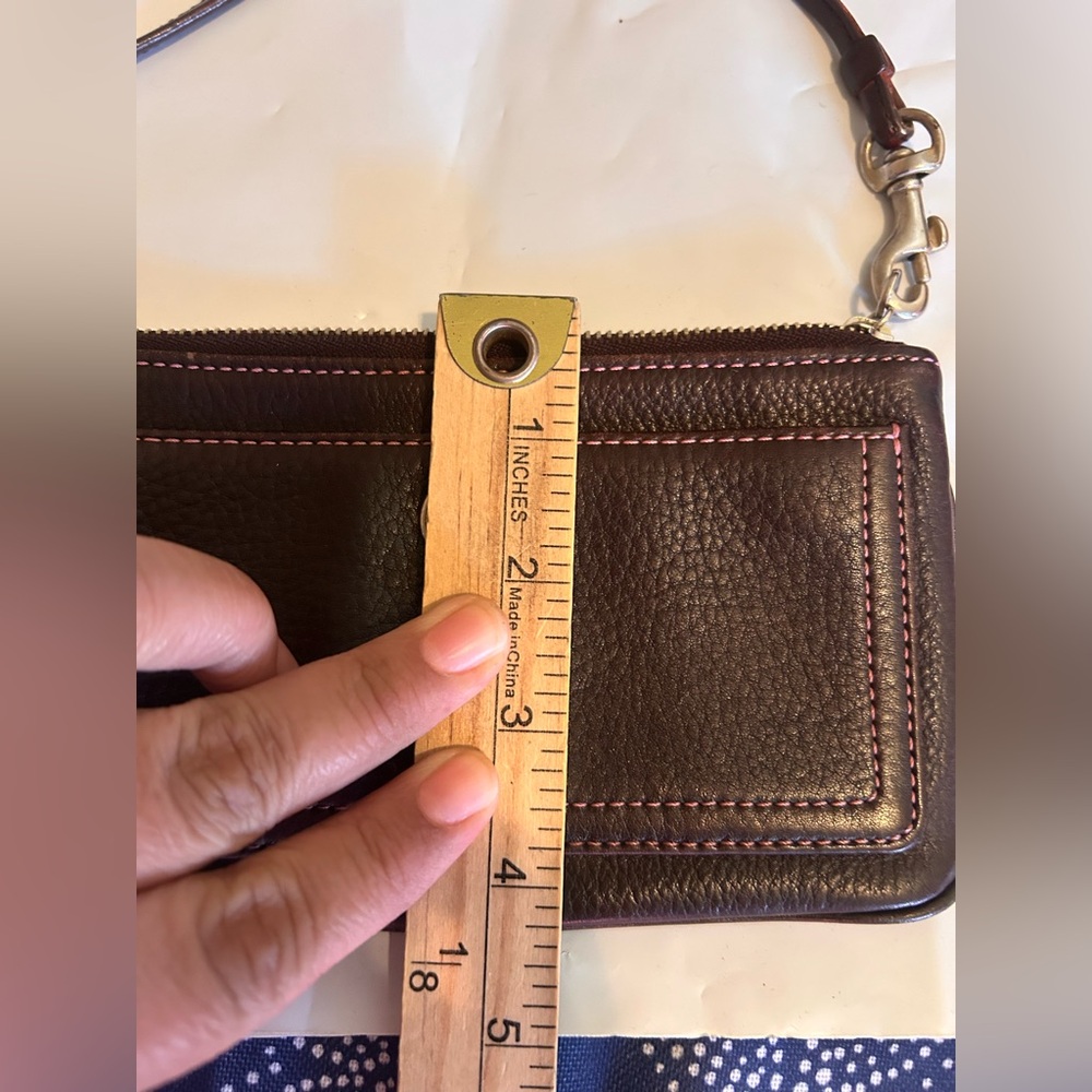 Vintage Coach Brown Pebbled Leather Wristlet - Picture 3 of 7